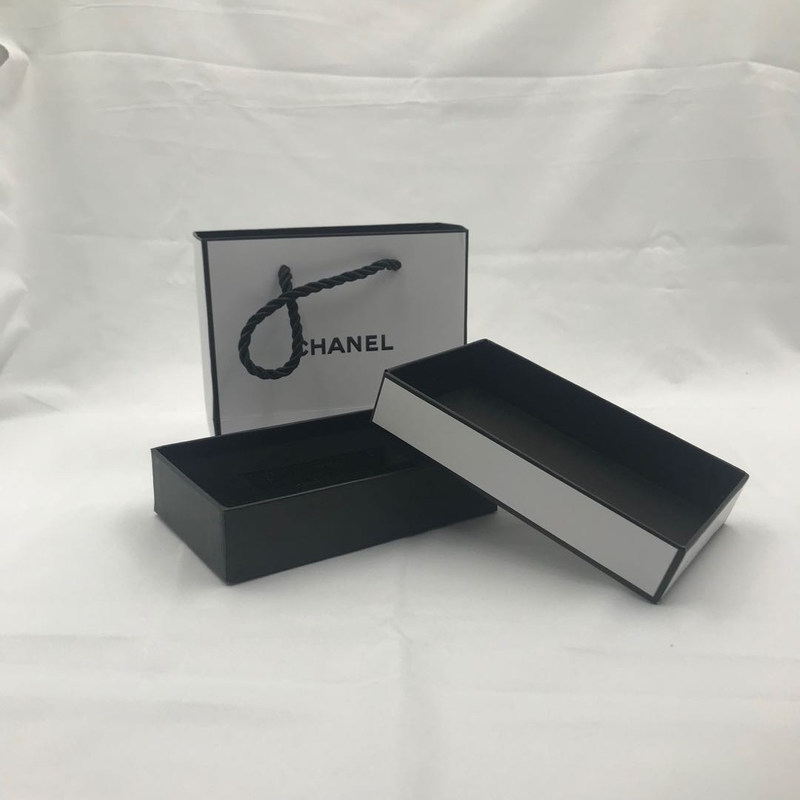 Exquisite Color Paperboard Cosmetic Box Packaging Print Logo Pattern Custom Size